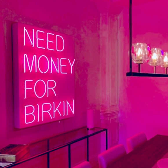 Meet your Posher, Alisha - Picture 2 of 3